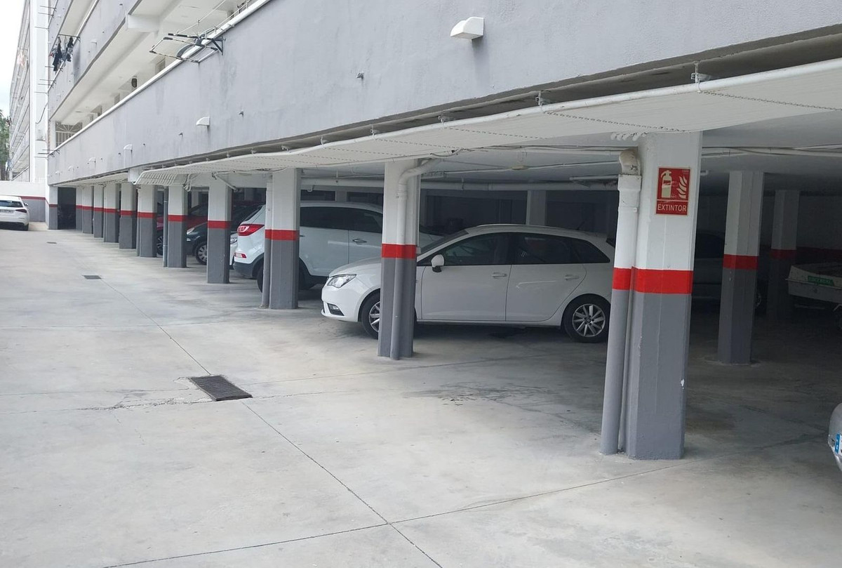 d215fae912bd2c7d269c7af5856ff5d5 - 9