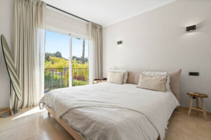 d2173a3f97e40e425c0b32d736c84227 - 11