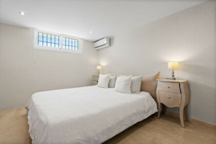 d2173a3f97e40e425c0b32d736c84227 - 19