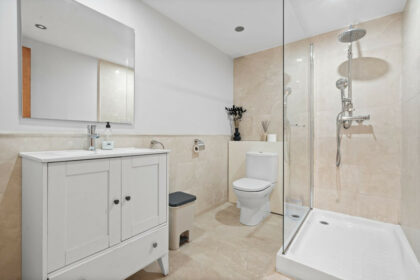 d2173a3f97e40e425c0b32d736c84227 - 21