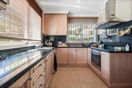 d2173a3f97e40e425c0b32d736c84227 - 6