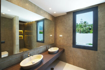 d26436a5fa0f39f7155549119f160899 - 18