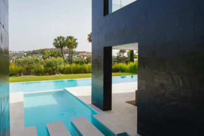 d26436a5fa0f39f7155549119f160899 - 9