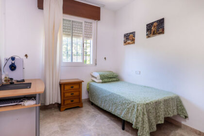 d28a136acd6bb37149c2673dec1dbba7 - 12