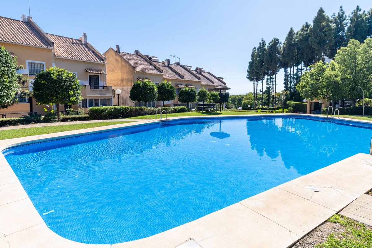 d28a136acd6bb37149c2673dec1dbba7 - 2