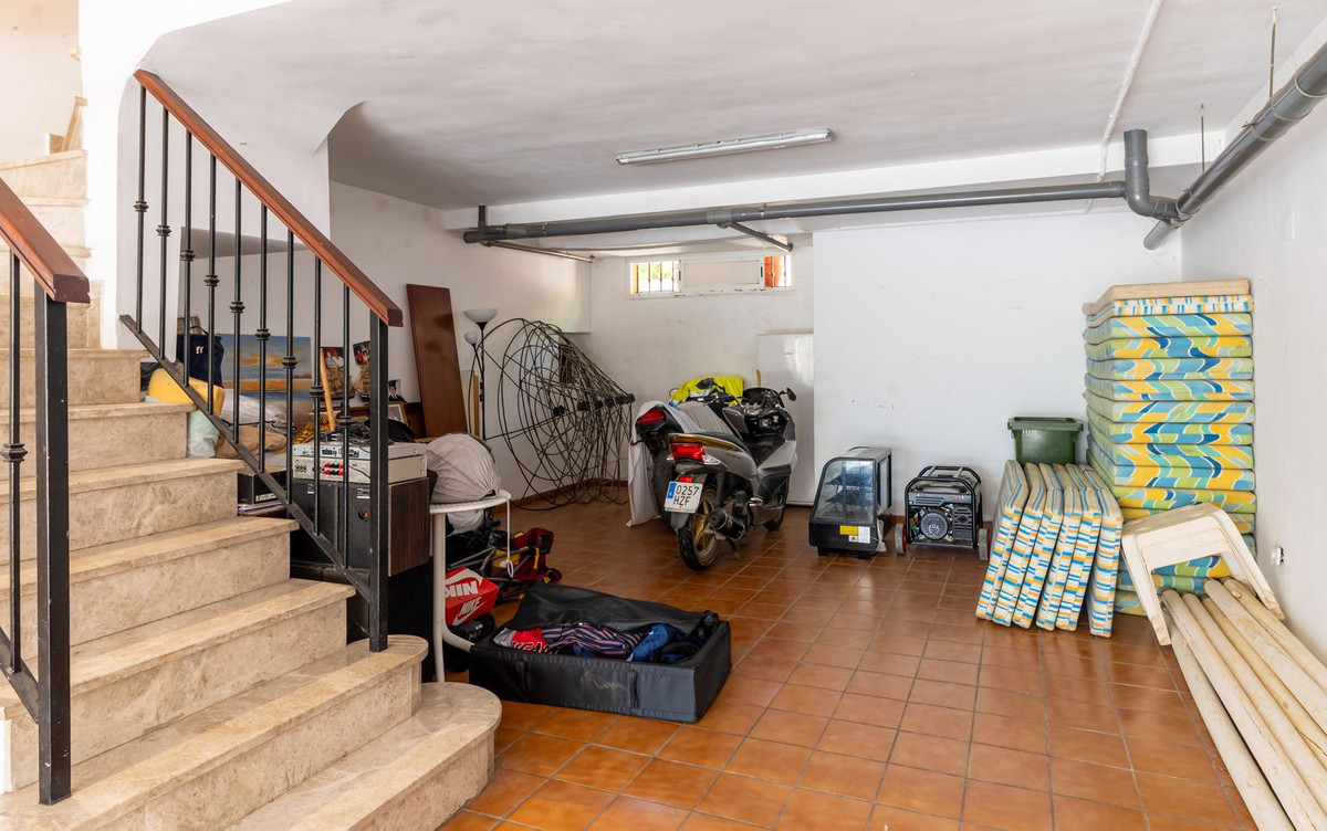 d28a136acd6bb37149c2673dec1dbba7 - 22