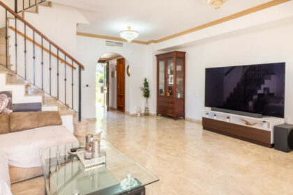 d28a136acd6bb37149c2673dec1dbba7 - 6