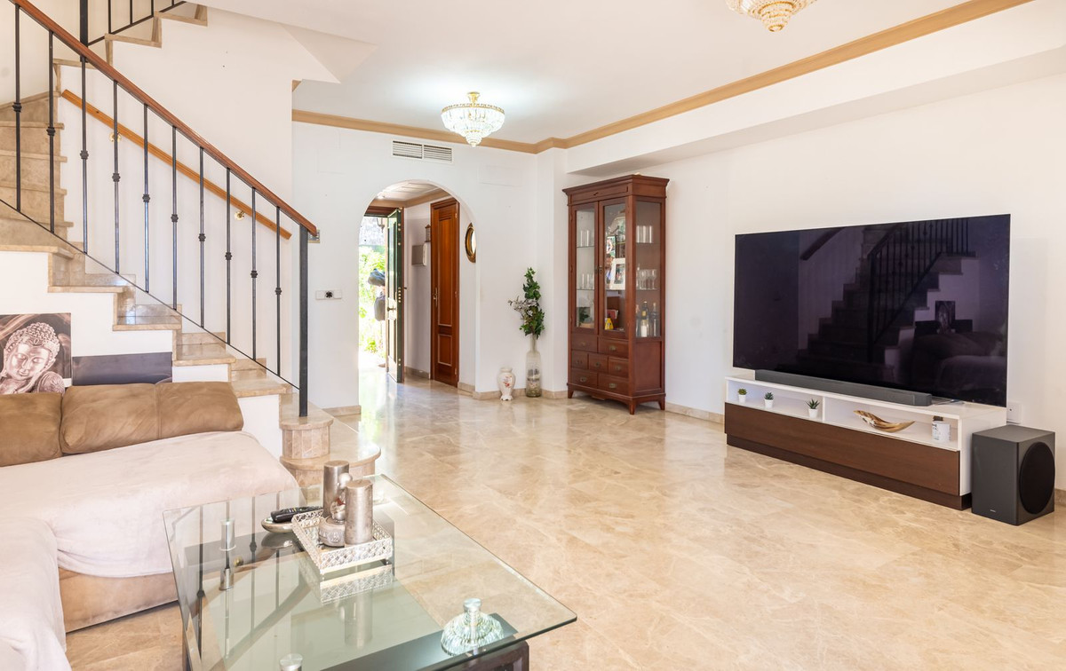 d28a136acd6bb37149c2673dec1dbba7 - 6