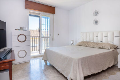 d28a136acd6bb37149c2673dec1dbba7 - 9