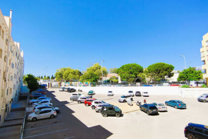 d2a638316bea4b3cb49e2cce41e23055 - 13