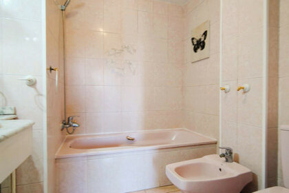 d2a638316bea4b3cb49e2cce41e23055 - 25