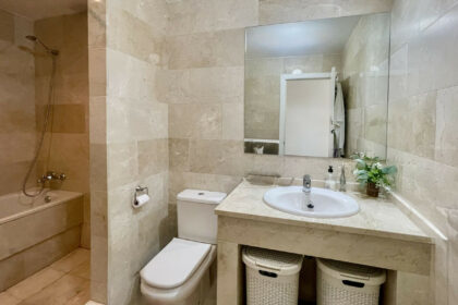 d2ac2bbbf569f1c13f252bee95982ce5 - 12