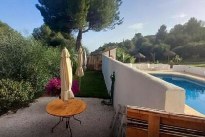 d525542759ef330fbc411e88366be0ea - 11