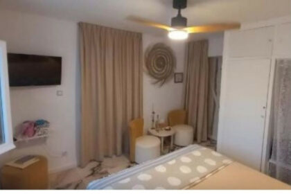 d525542759ef330fbc411e88366be0ea - 18