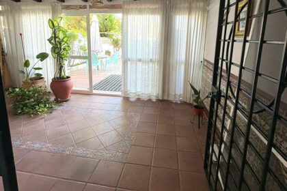 d79393a82b8df235f9c55701347edeba - 12