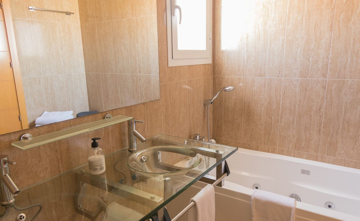 d79bc7f7074d100b1ab87e84f32b9e31 - 7