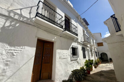 d79ee9aa14000f1dd2db85d70cb04cd9 - 1