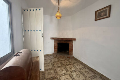 d79ee9aa14000f1dd2db85d70cb04cd9 - 16