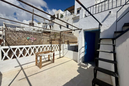 d79ee9aa14000f1dd2db85d70cb04cd9 - 18