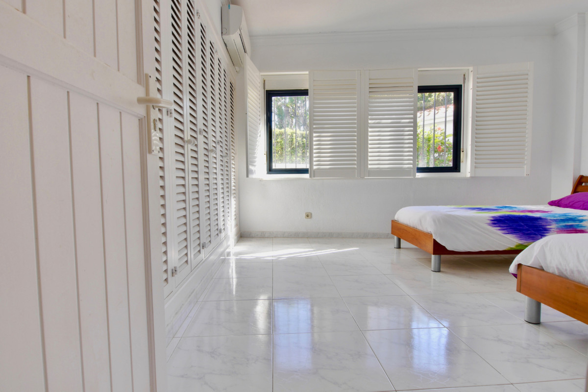 d80c9dbdbabbd0f62a9404344e2ef955 - 11