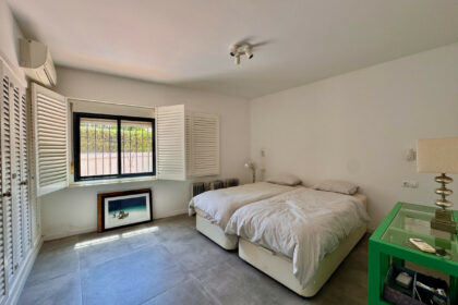 d80c9dbdbabbd0f62a9404344e2ef955 - 12