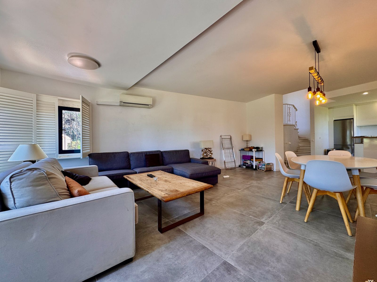 d80c9dbdbabbd0f62a9404344e2ef955 - 14