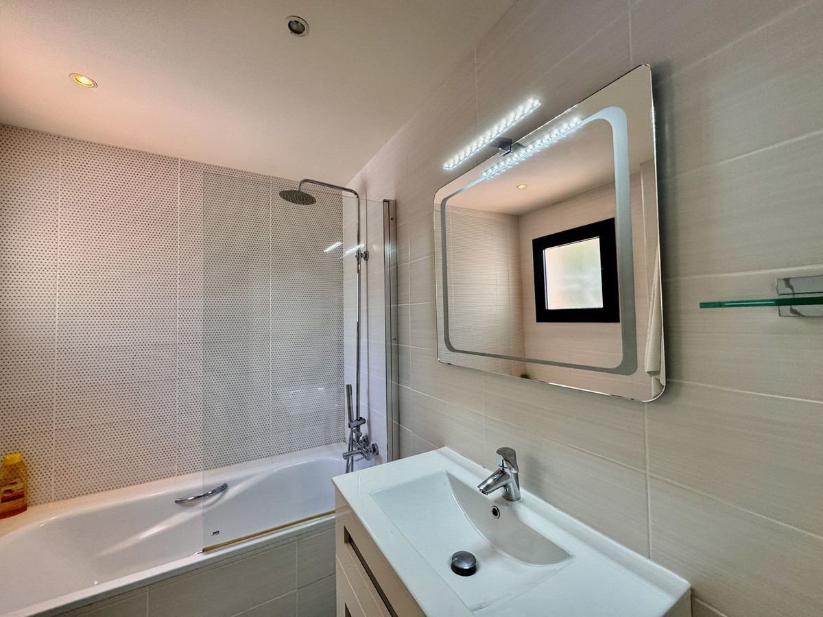 d80c9dbdbabbd0f62a9404344e2ef955 - 15