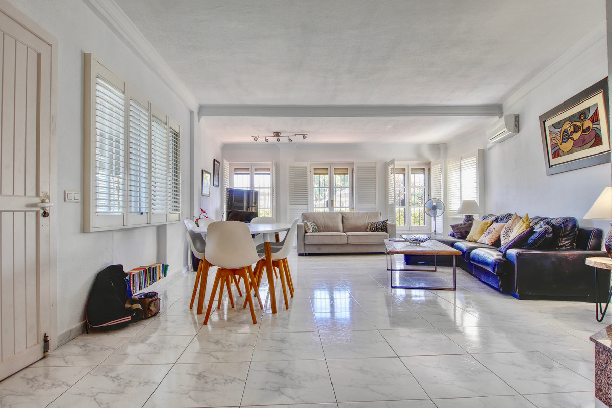 d80c9dbdbabbd0f62a9404344e2ef955 - 18