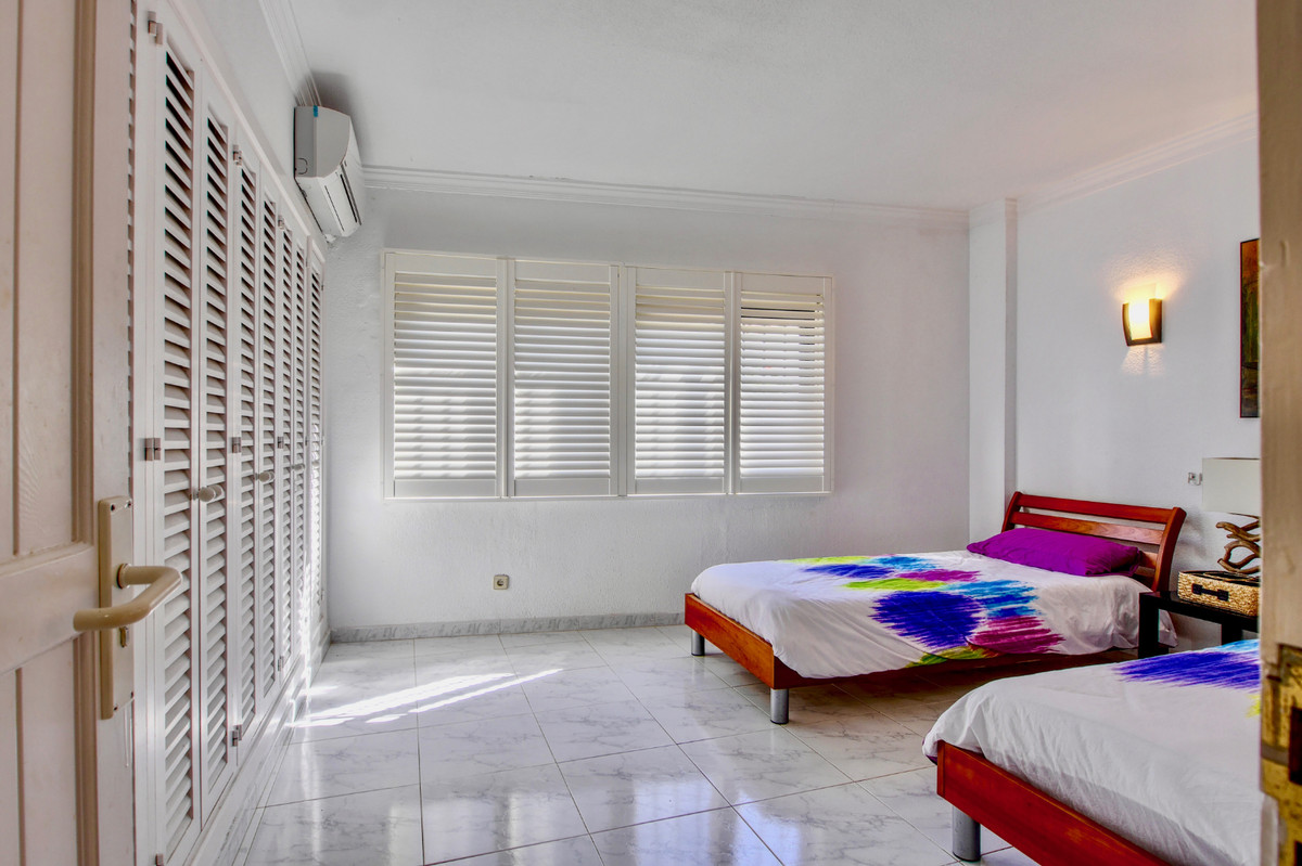 d80c9dbdbabbd0f62a9404344e2ef955 - 21