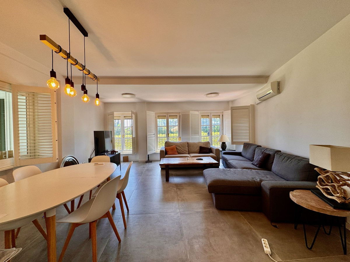 d80c9dbdbabbd0f62a9404344e2ef955 - 33