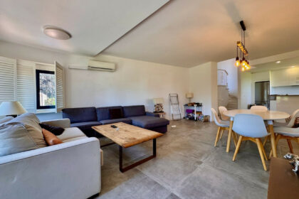 d80c9dbdbabbd0f62a9404344e2ef955 - 34