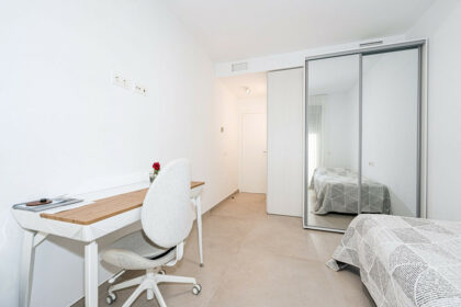 d880808dc3433423ae7d999f4b1e63b6 - 14