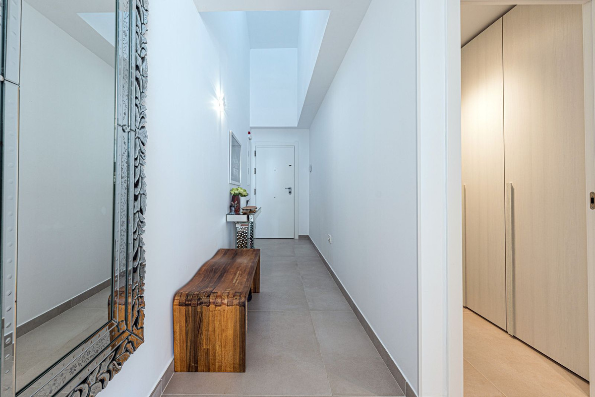 d880808dc3433423ae7d999f4b1e63b6 - 16