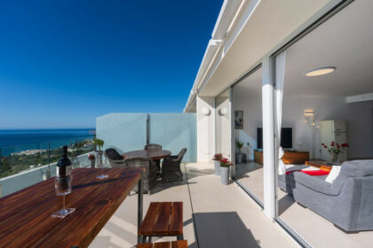 d880808dc3433423ae7d999f4b1e63b6 - 17