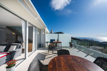 d880808dc3433423ae7d999f4b1e63b6 - 19