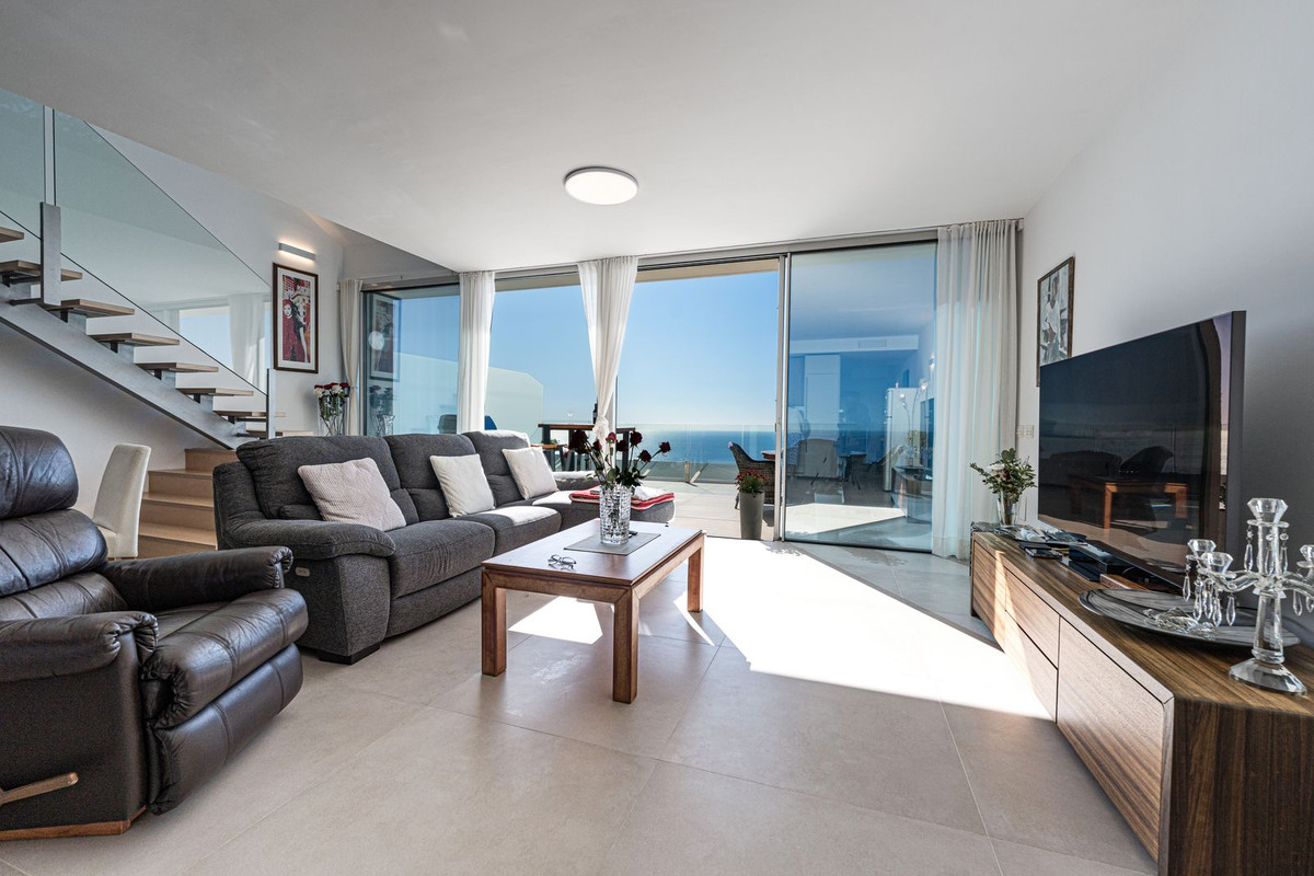 d880808dc3433423ae7d999f4b1e63b6 - 2