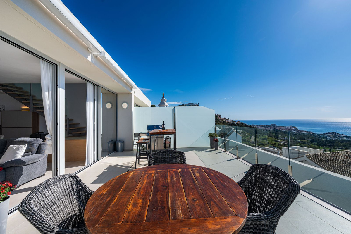 d880808dc3433423ae7d999f4b1e63b6 - 22