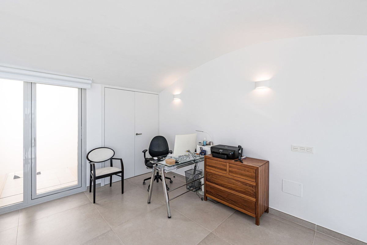 d880808dc3433423ae7d999f4b1e63b6 - 32