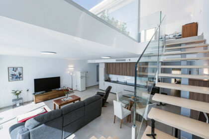 d880808dc3433423ae7d999f4b1e63b6 - 4