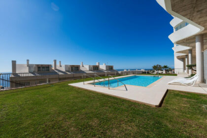 d880808dc3433423ae7d999f4b1e63b6 - 51