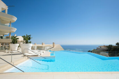 d880808dc3433423ae7d999f4b1e63b6 - 52