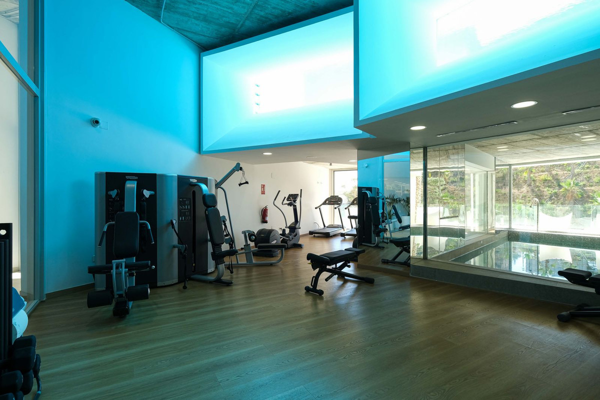 d880808dc3433423ae7d999f4b1e63b6 - 57