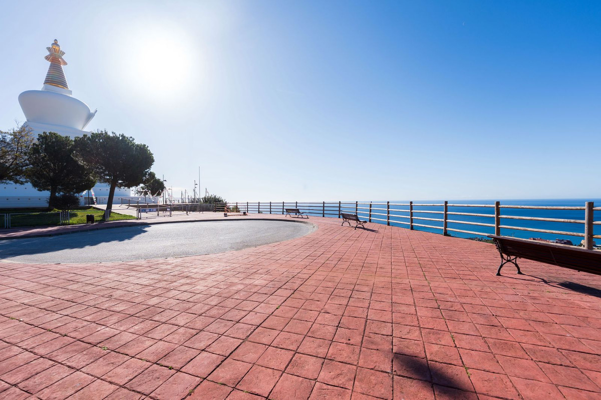 d880808dc3433423ae7d999f4b1e63b6 - 61