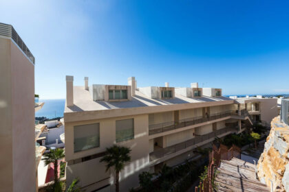 d880808dc3433423ae7d999f4b1e63b6 - 71