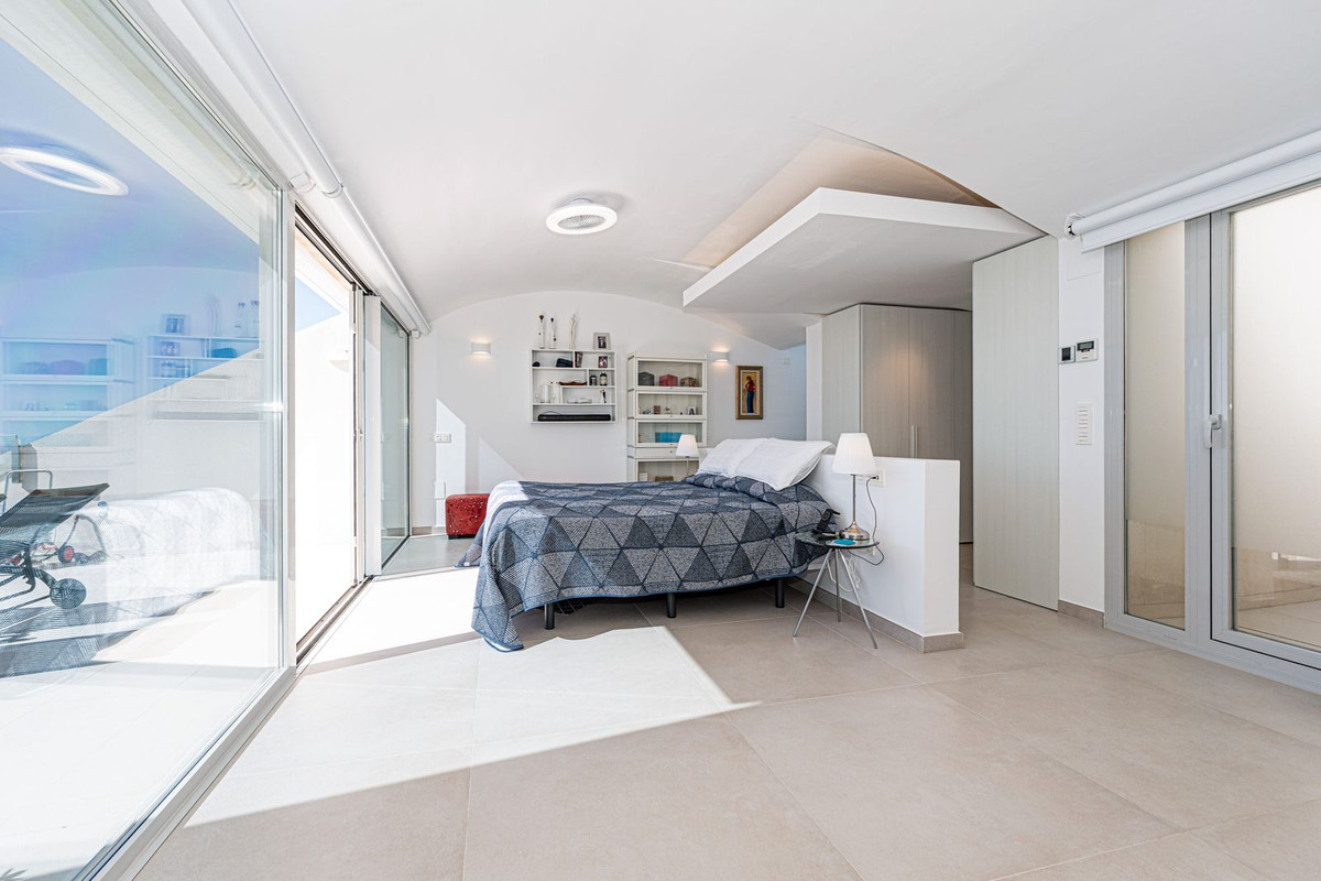 d880808dc3433423ae7d999f4b1e63b6 - 8