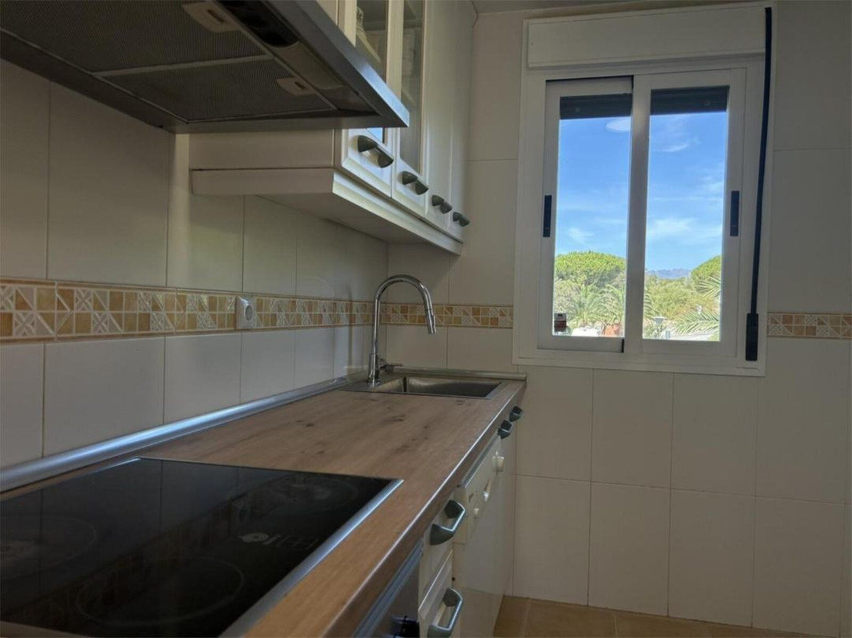 d90dfa568df731bf3137342f62b8c721 - 11