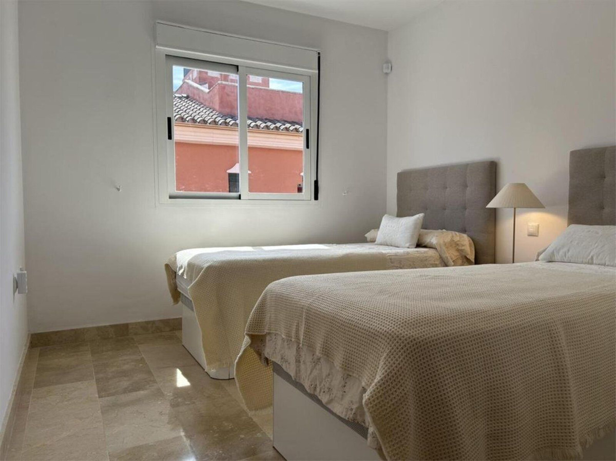 d90dfa568df731bf3137342f62b8c721 - 13