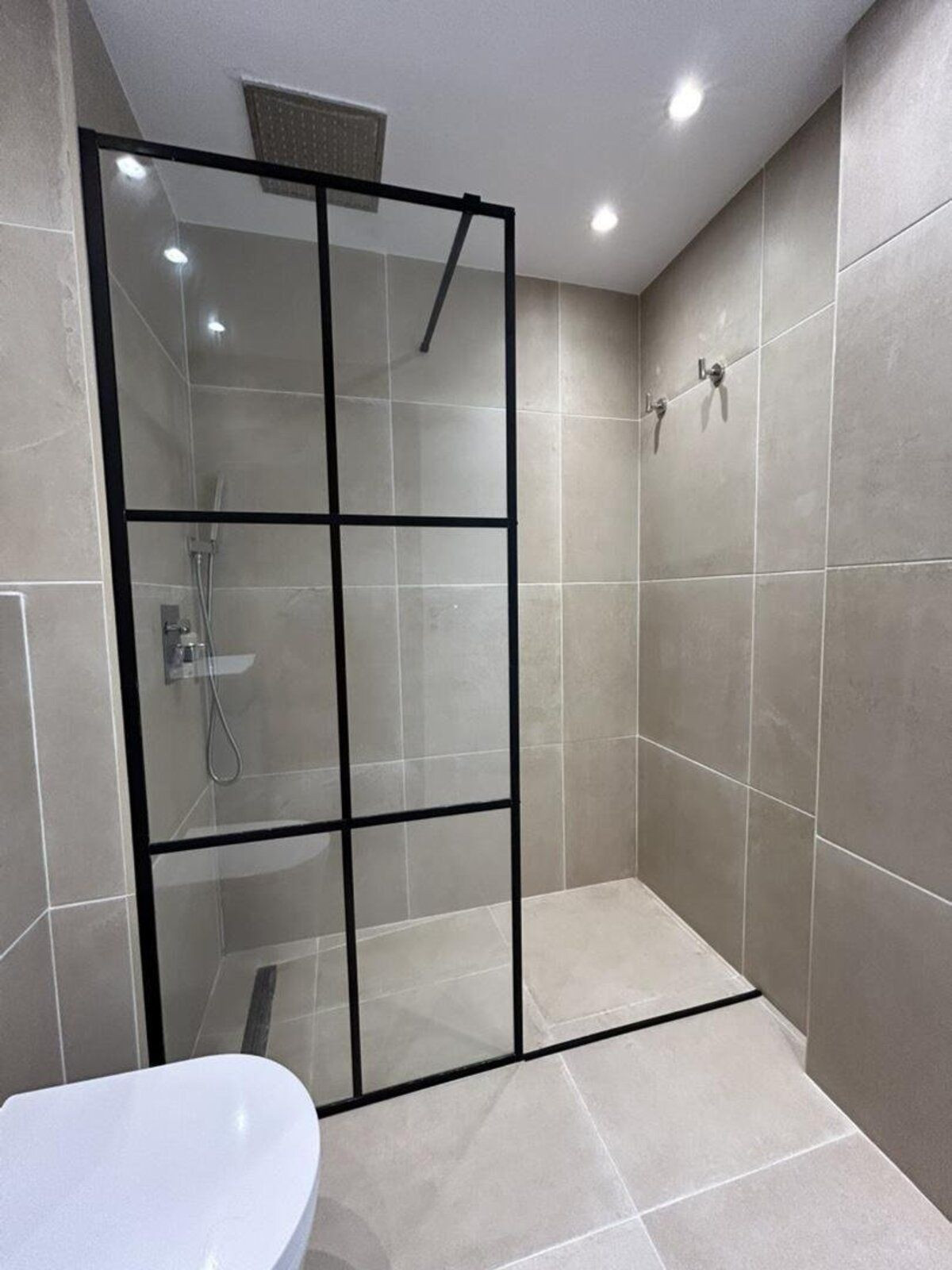 d90dfa568df731bf3137342f62b8c721 - 19