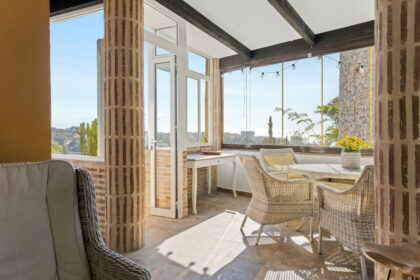 d92082aeba4b3db92f0f3622cf4a9cd2 - 19