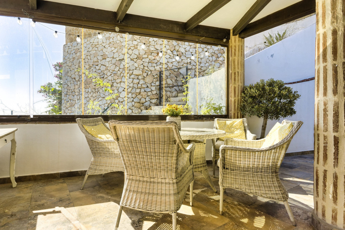 d92082aeba4b3db92f0f3622cf4a9cd2 - 20